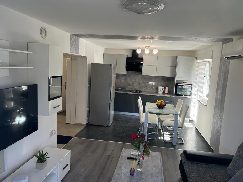 Apartment Apartman Wimi *