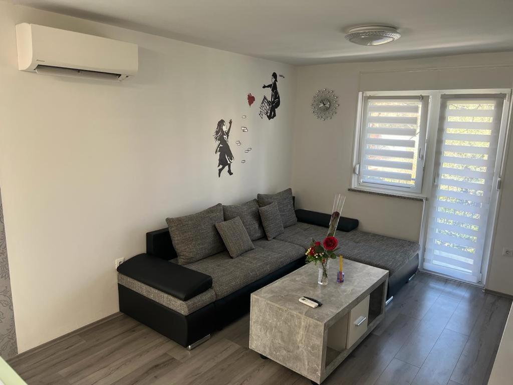Apartment Apartman Wimi